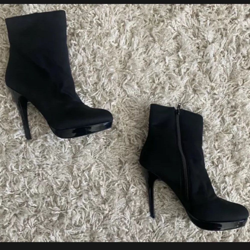 CHARLES by Charles David Bootie Size 8.5 Black - Picture 2 of 6